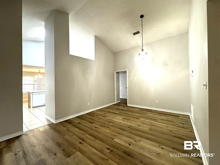 9964 Hollowbrook Ave — Photo 8