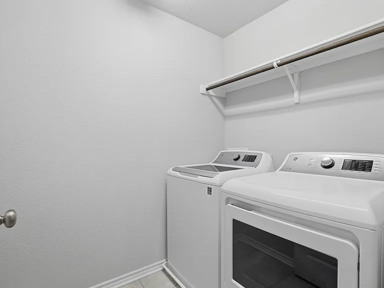 2129 Pecan Island Dr — Photo 16