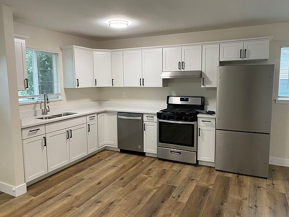 4th image of 764 W 220 N #1