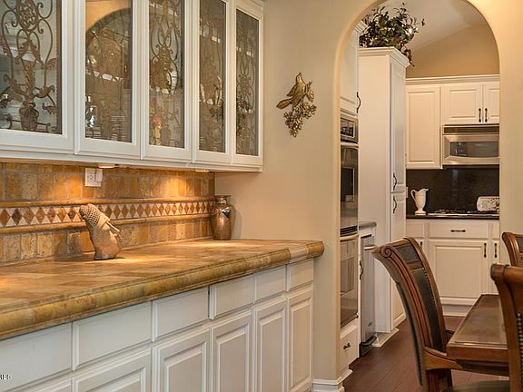 3rd image of 4090 E Cresthaven Dr