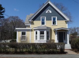 944 Humphrey St, Swampscott, MA 01907