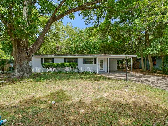 2nd image of 210 Edison Dr