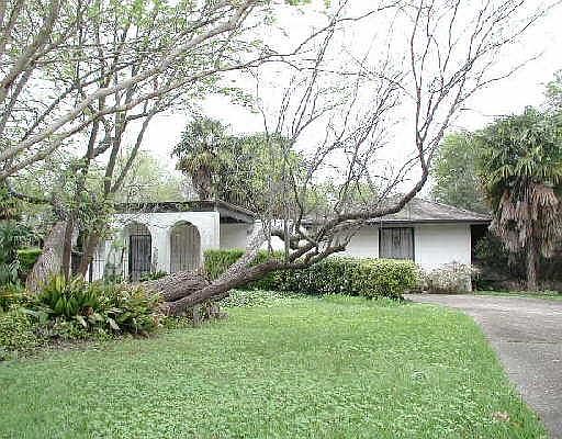 1st image of 115 S GARDENVIEW DR