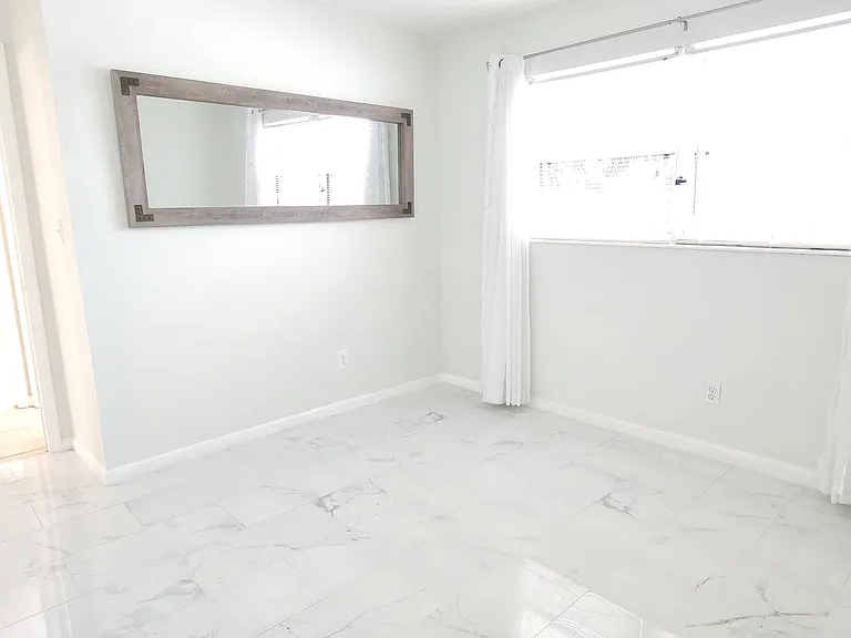 302 Lincoln Ave #10 — Photo 16