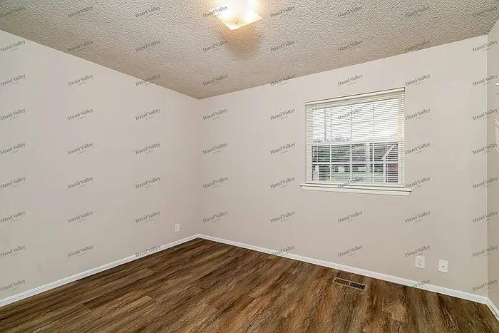 23 W Stadium Rd — Photo 9