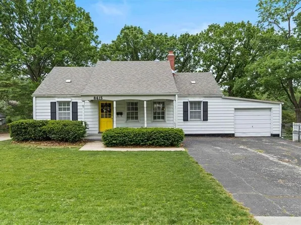 8415 W 55th Ter, Overland Park, KS 66202