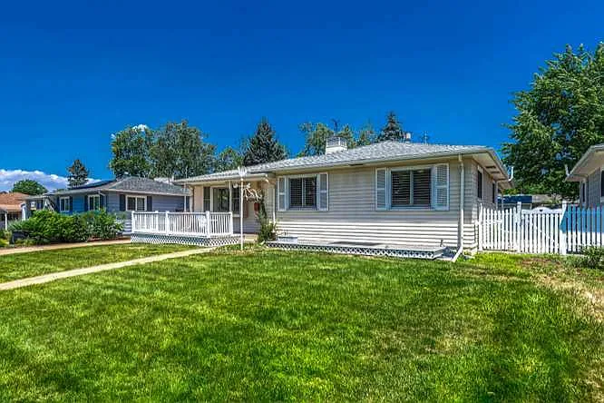 5475 E Atlantic Pl — Photo 3