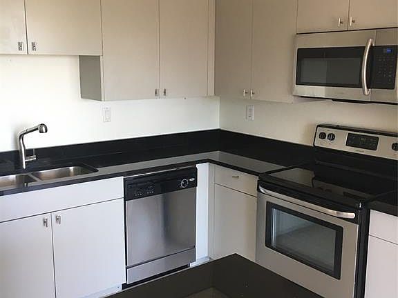 3rd image of 3030 McKinney Ave APT 1702