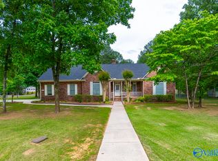 121 Honey Brook Dr, Toney, AL 35773
