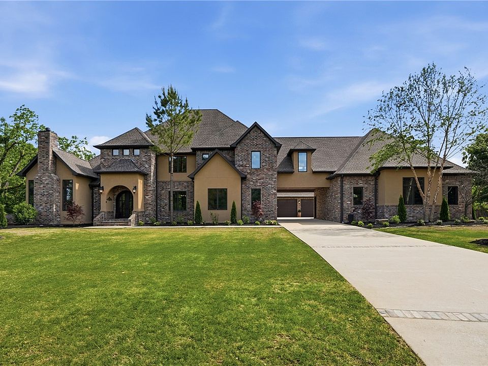 1st image of 11305 Pembrook Cir