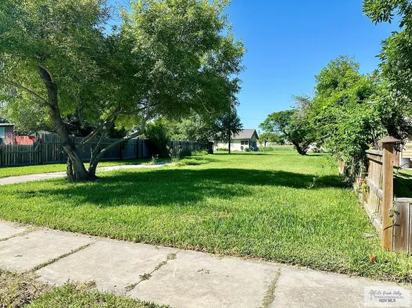 2456 1st St, Kingsville, TX 78363