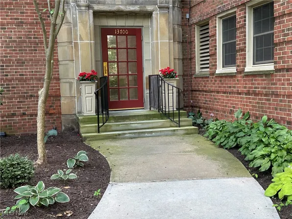 13700 Shaker Blvd APT 210, Cleveland, OH 44120