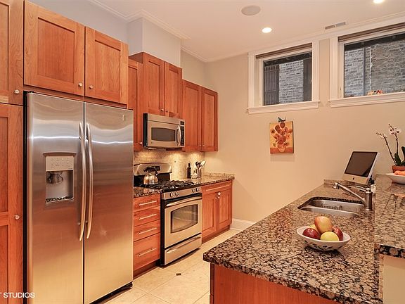 5th image of 4721 N. Malden St. #Gs