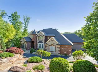 1209 Diamond Valley Dr, High Ridge, MO 63049