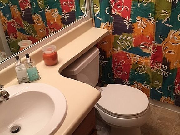Bath w/ new flooring