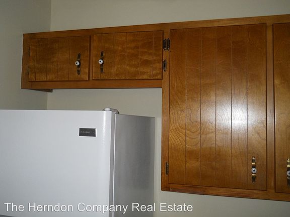 5th image of 1110 W Alden Ave