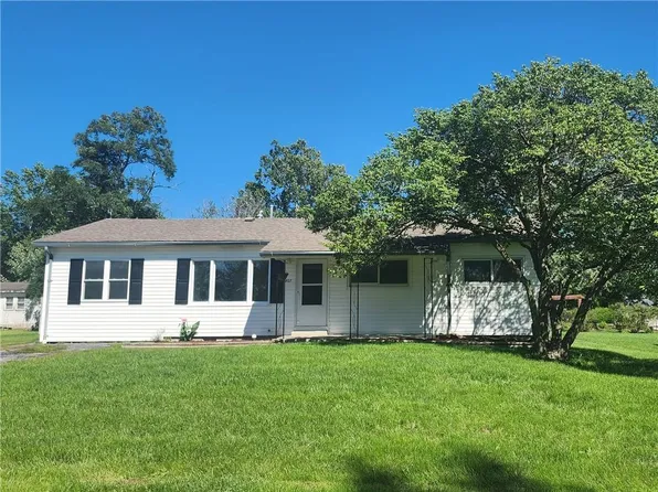 807 S Willow St, Gallatin, MO 64640