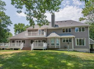 5 Van Duyne Ct, Towaco, NJ 07082