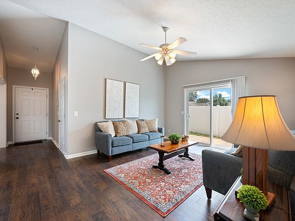 5th image of 406 Reavis Ave