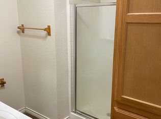 1322 W Country Rd APT F, Cleburne, TX 76033