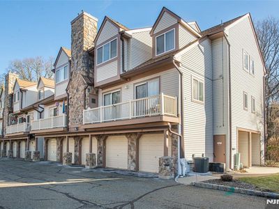 119 Woods Edge Dr, Succasunna, NJ, 07876