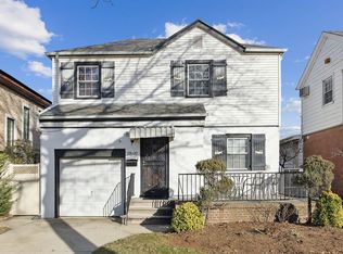 7507 194th St, Fresh Meadows, NY 11366