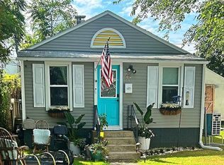 147 Aborn Ave, Warwick, RI 02888
