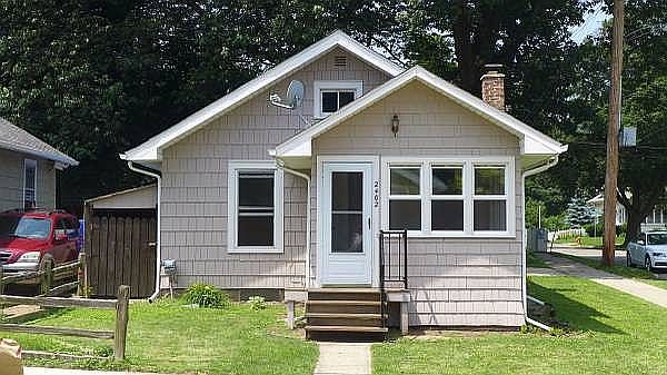 1st image of 2402 Forest Ave