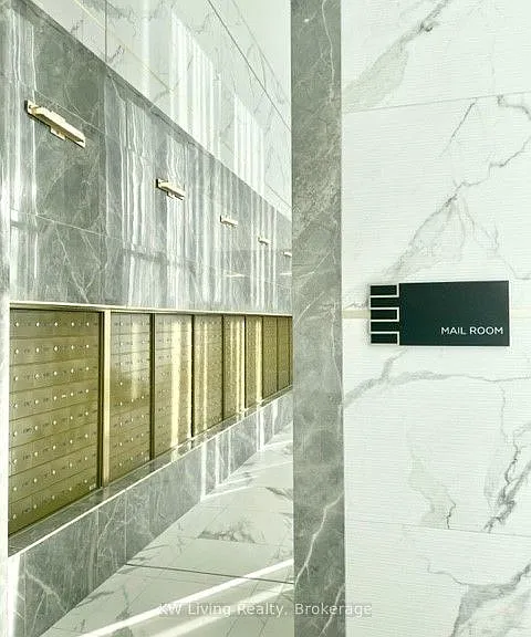 898 Portage Pkwy #Penthouse 11 — Photo 13