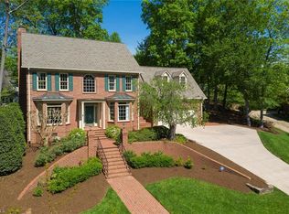 3 Starmount Farms Ct, Greensboro, NC 27408