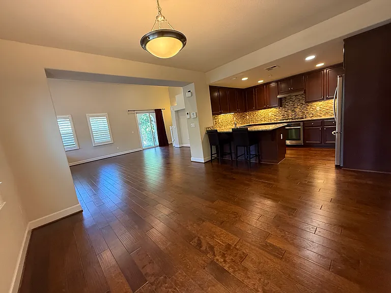 655 Heligan Ln — Photo 5