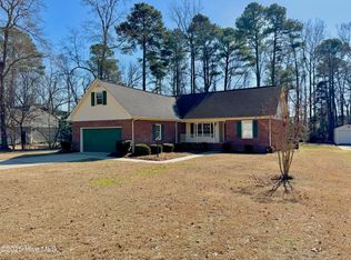 2521 Pineridge Dr, Kinston, NC 28504