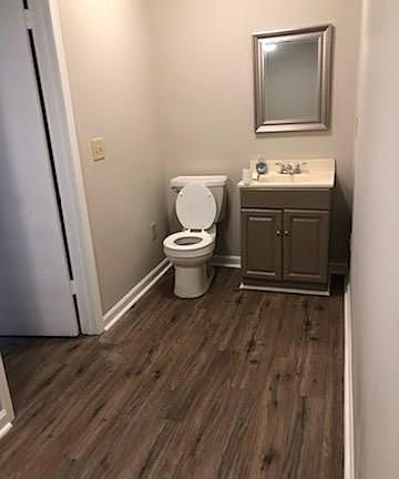 3rd image of 288 Heathersett Dr