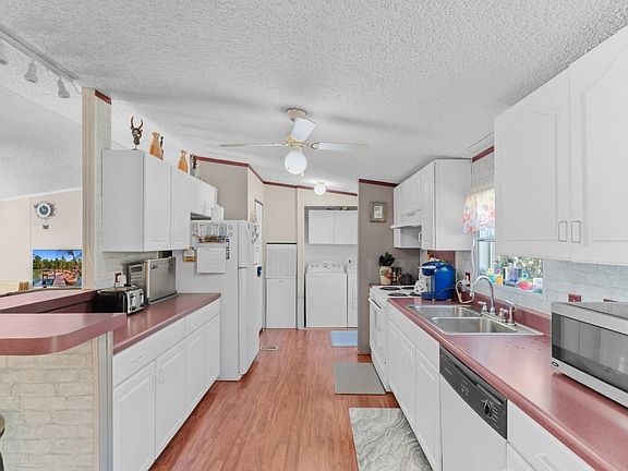 4th image of 881 Rowe Pond Rd.