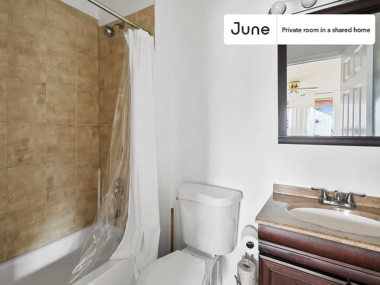 1334 Newton St NE #D — Photo 13