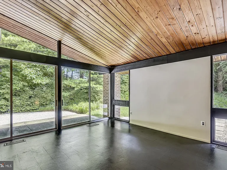 400 W Windsor Ave — Photo 14