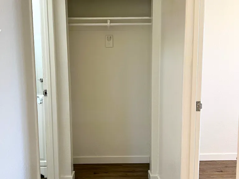 2847 Main St #4 — Photo 5