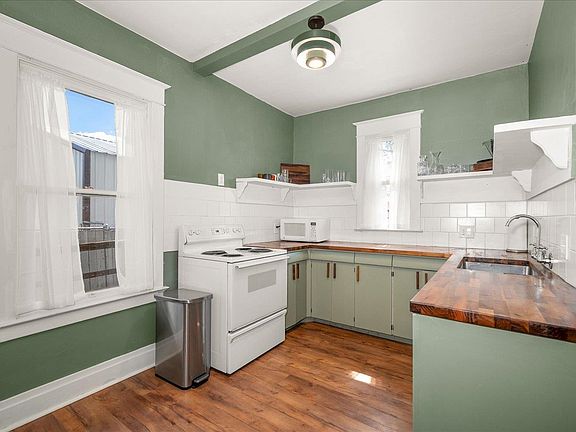 5th image of 416 E Everett Ave