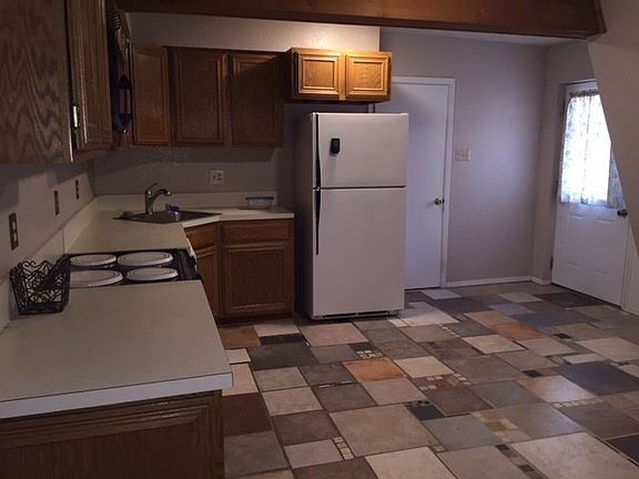 4th image of 4310 Gleneagles Dr APT A