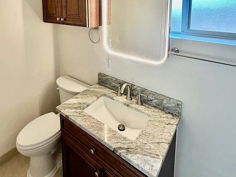 2110 N Sycamore Blvd — Photo 4
