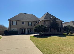 9422 Milbank Dr, Shreveport, LA 71115