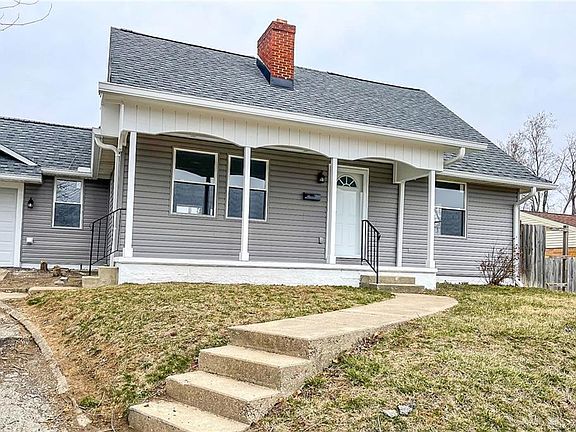 3rd image of 2051 Maplegrove Ave