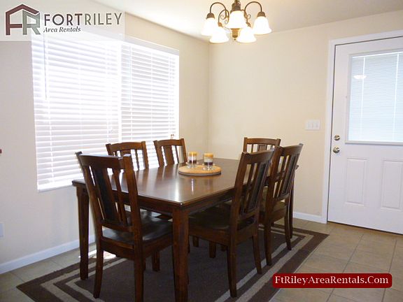 4th image of 2454 Fox Sparrow Ct