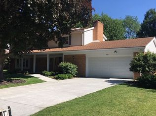 5703 Inverness Dr, Rockford, IL 61107