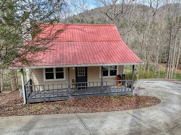 2nd image of 7455 Cassie Ln