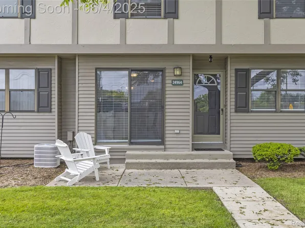 24964 Auburn Ln, Southfield, MI 48033