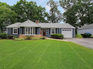 62 Bennington Rd, Cranston, RI 02920