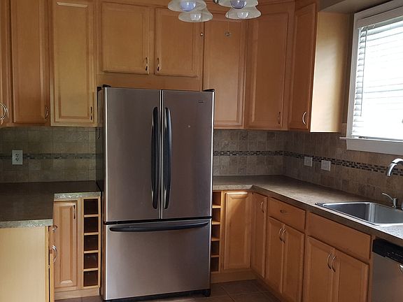 5th image of 4557 Grandview Ave