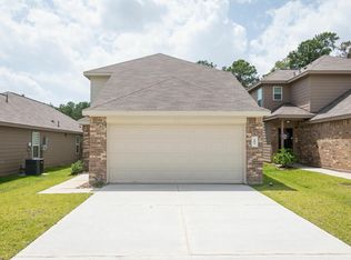 405 N Meadows Dr, Willis, TX 77378