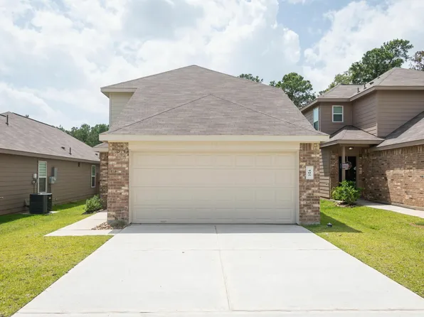 405 N Meadows Dr, Willis, TX 77378